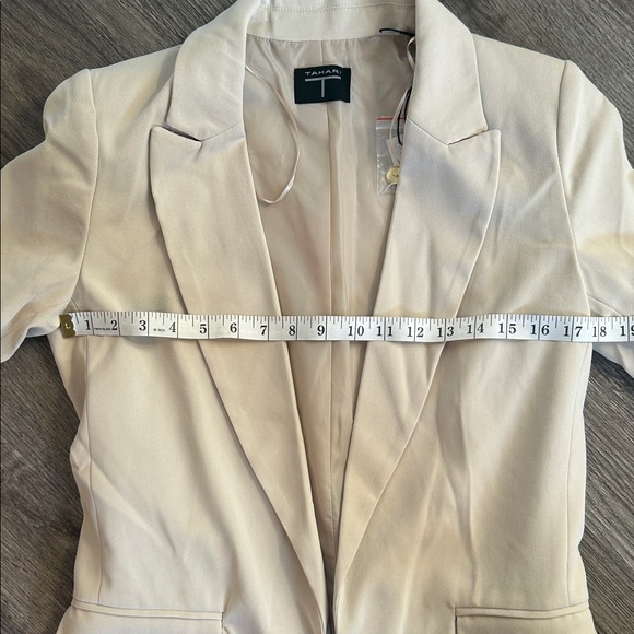 Tahari Beige Blazer with Rolled Sleeves - Picture 4 of 11